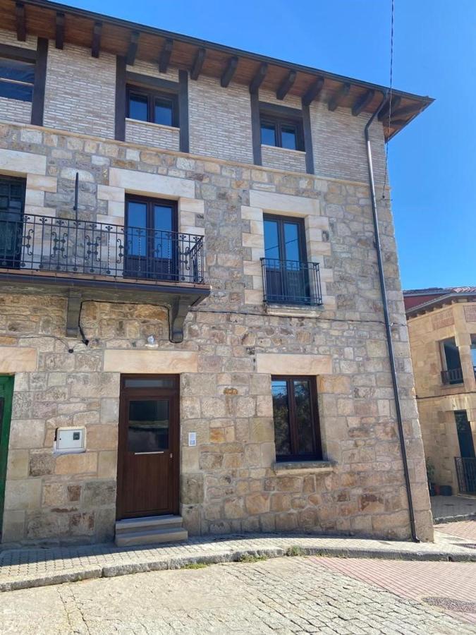 Apartamentos Rurales La Plaza 2 Duruelo de la Sierra Exterior photo
