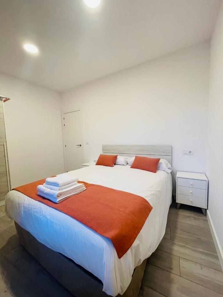 Apartamentos Rurales La Plaza 2 Duruelo de la Sierra Exterior photo